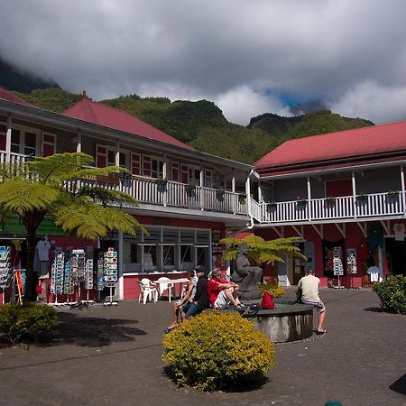 Gite Du Piton D Anchaing Hell-Bourg Exteriér fotografie