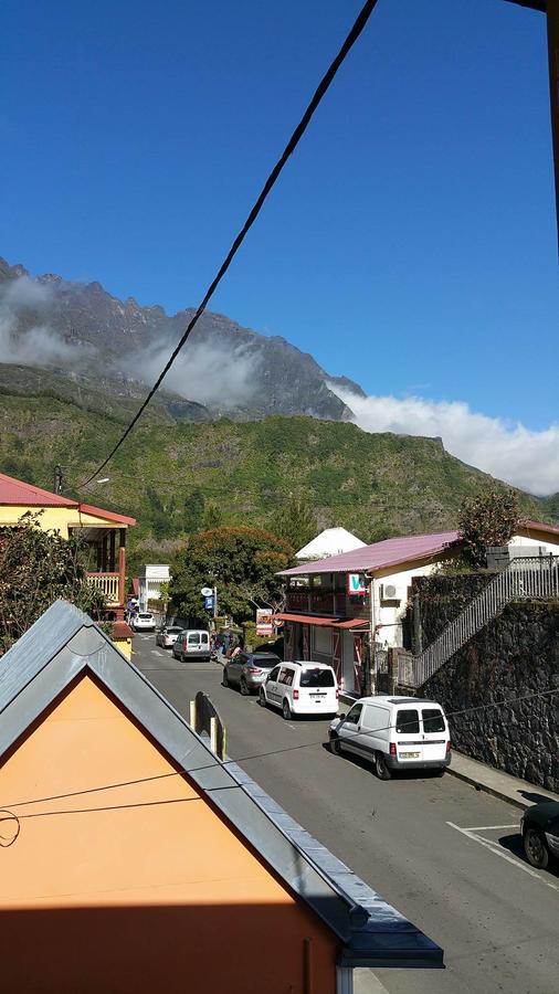 Gite Du Piton D Anchaing Hell-Bourg Exteriér fotografie